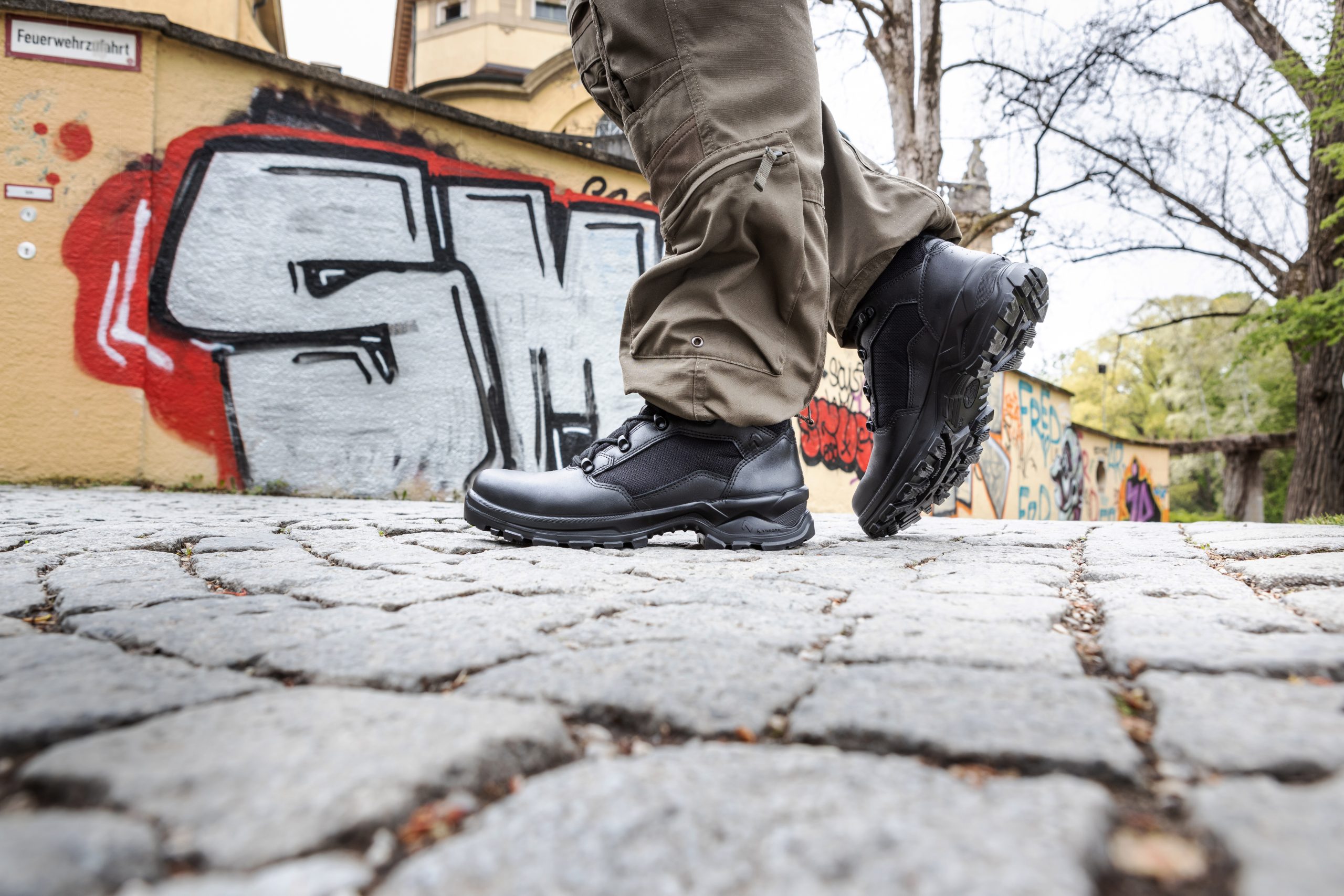 206274_combat-gtx_black_act01